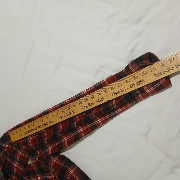 VANS XL 100% Cotton Red/Black Plaid Long-Sleeved Button-Up Flannel Shirt - Picture 11 of 13